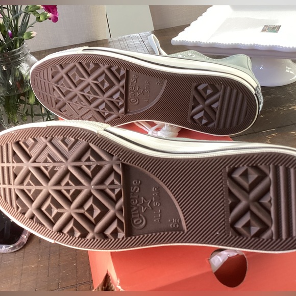 🌸Converse Chuck 70 Hi Size 10.5 - Picture 7 of 10